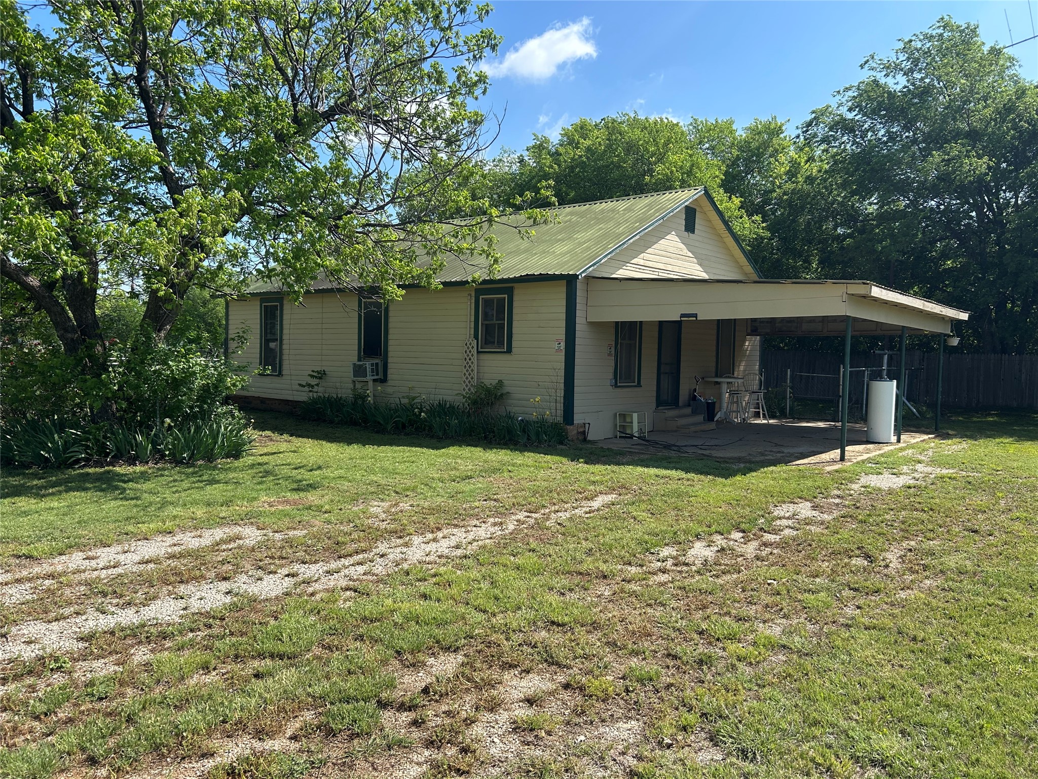 109 Harrison Avenue Newcastle TX 76372