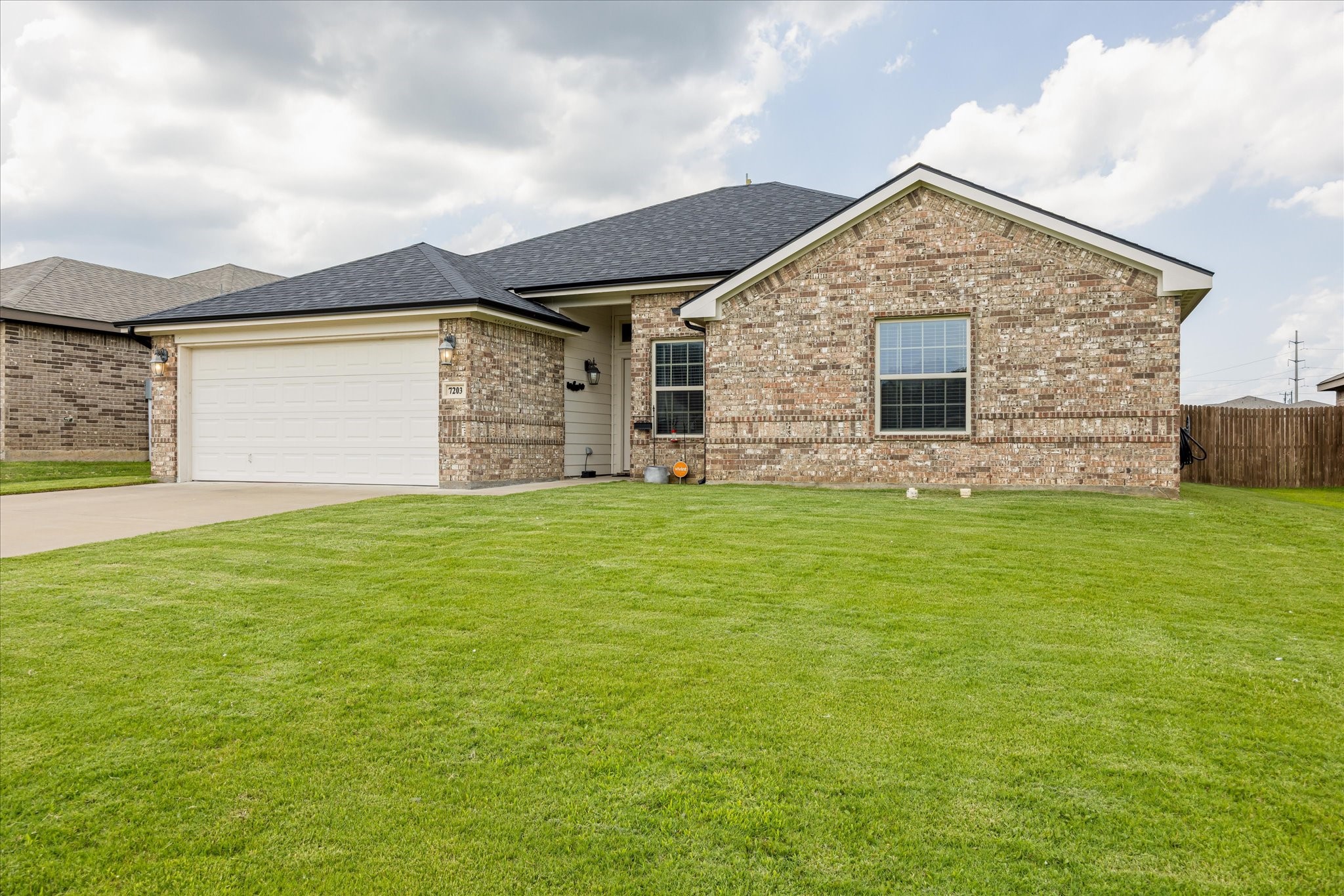 7203 Mistletoe Trail Granbury TX 76048