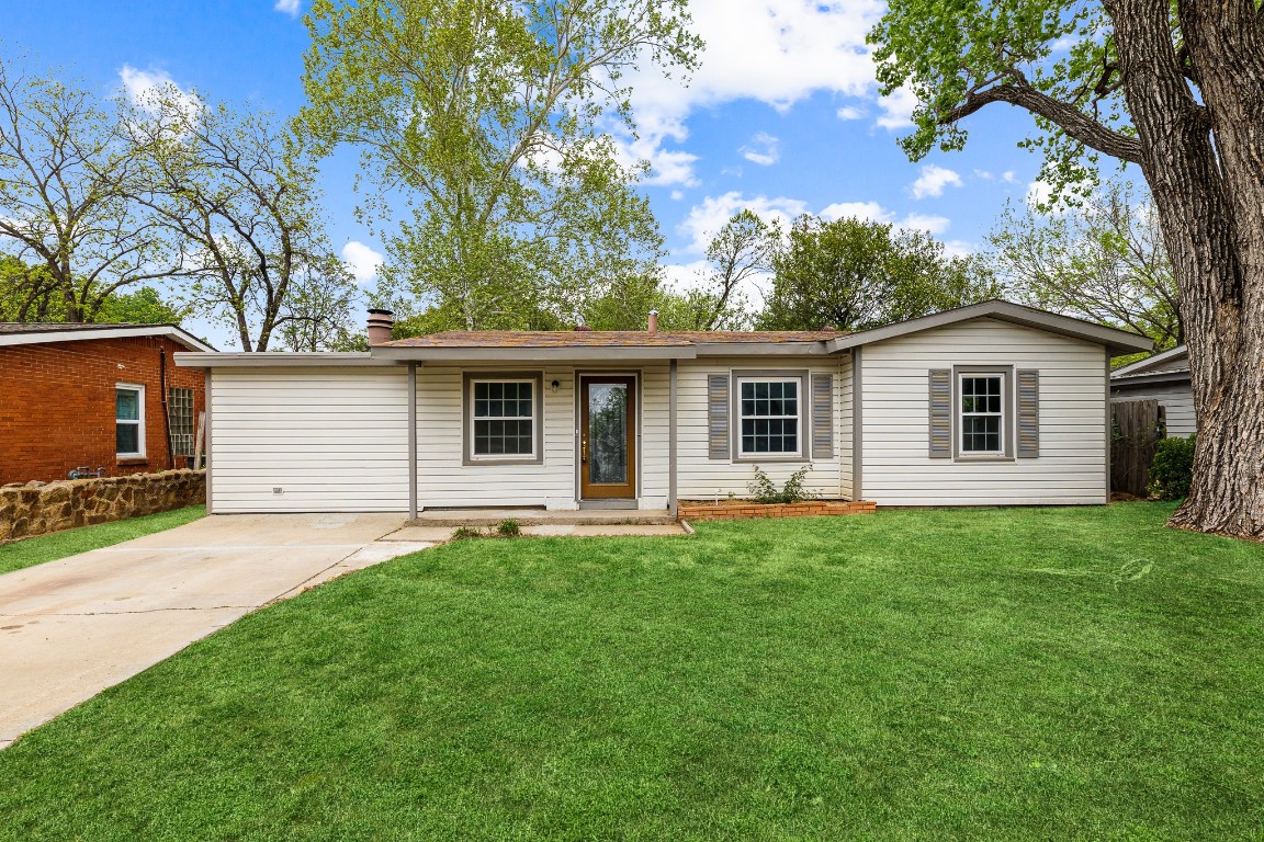 4505 Reaford Drive Haltom City TX 76117