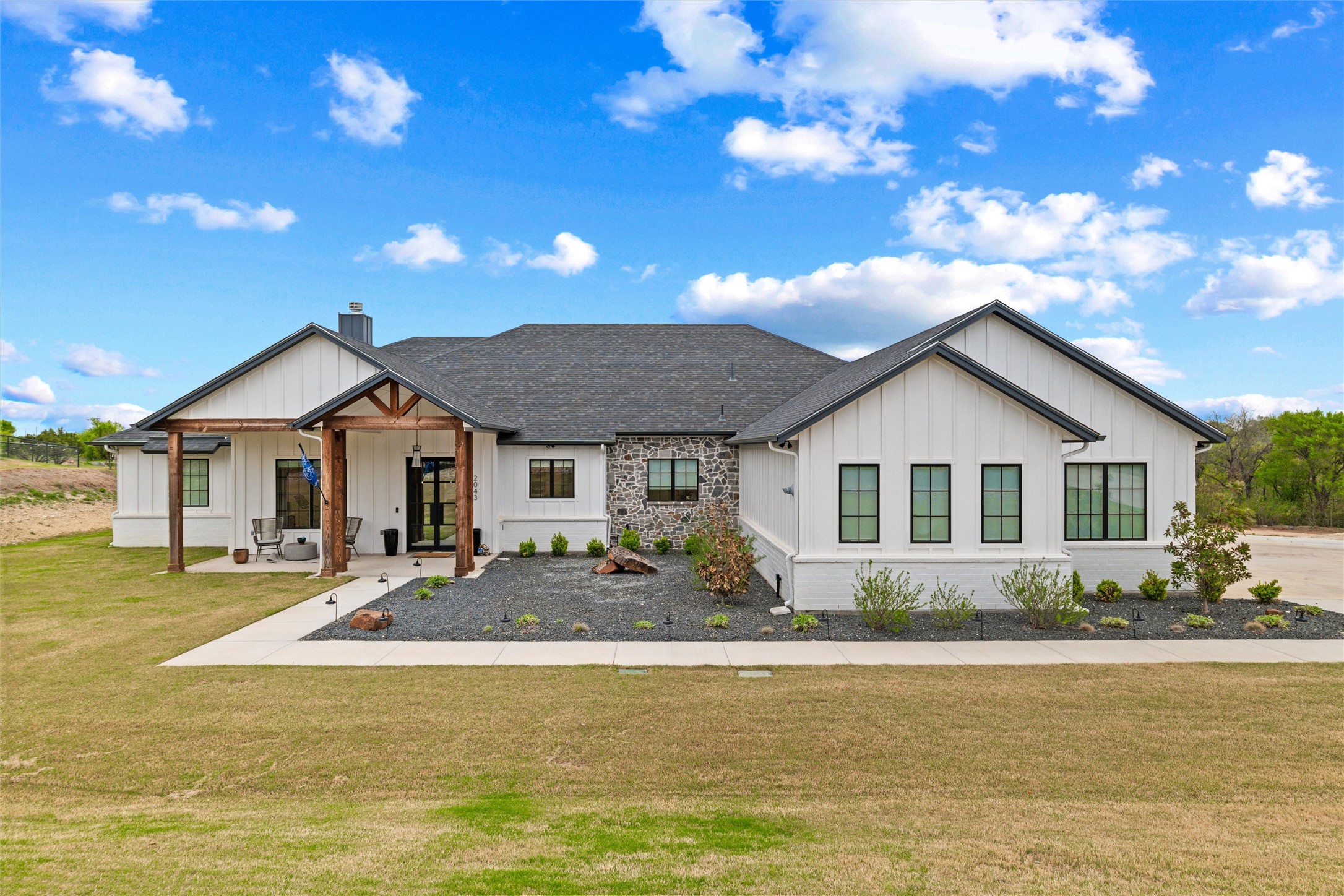 2043 Woodland Road Weatherford TX 76088
