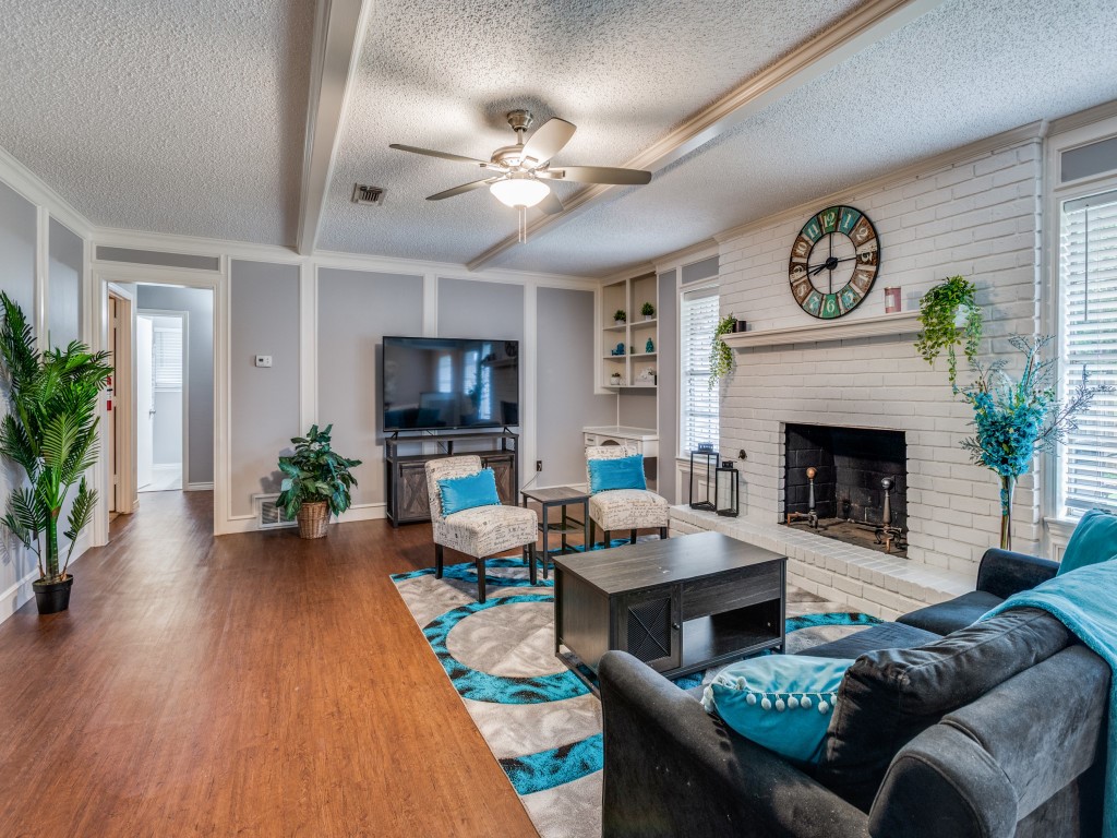 1209 Randy Drive Irving TX 75060