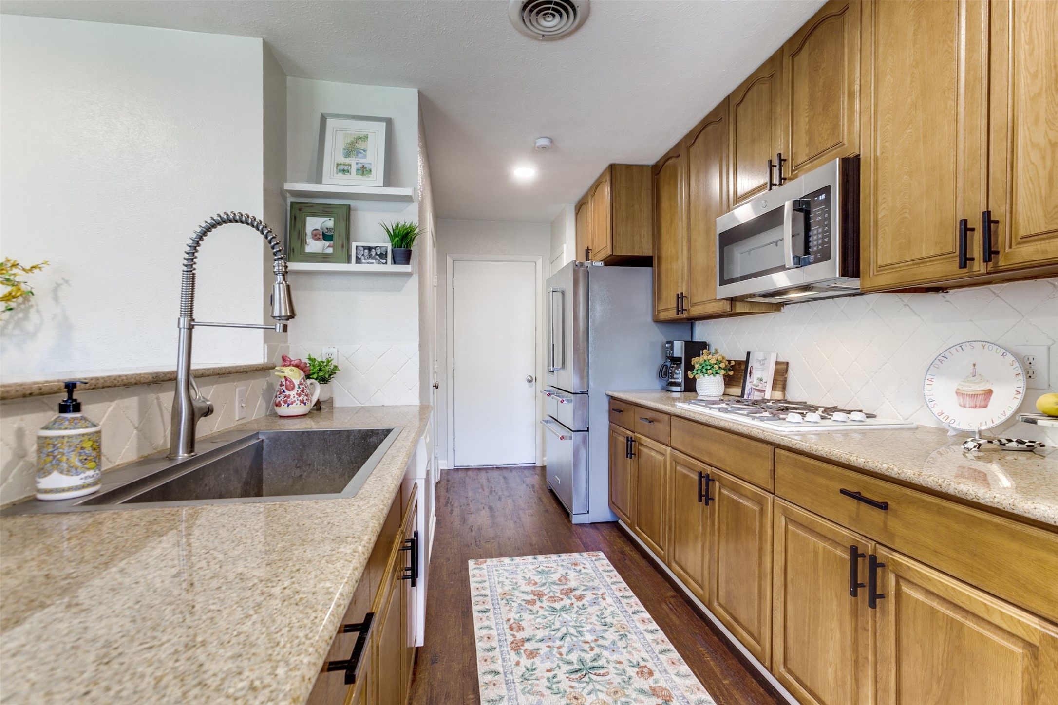 1200 Ridgeway Drive Richardson TX 75080