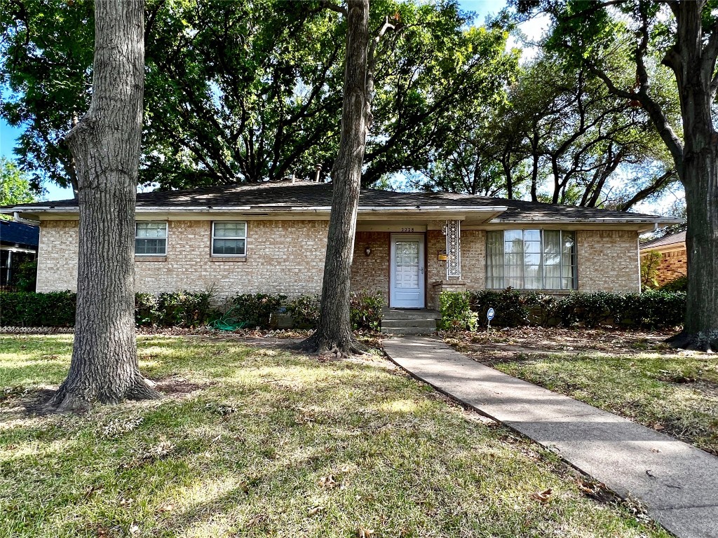 2228 Babalos Lane Dallas TX 75228