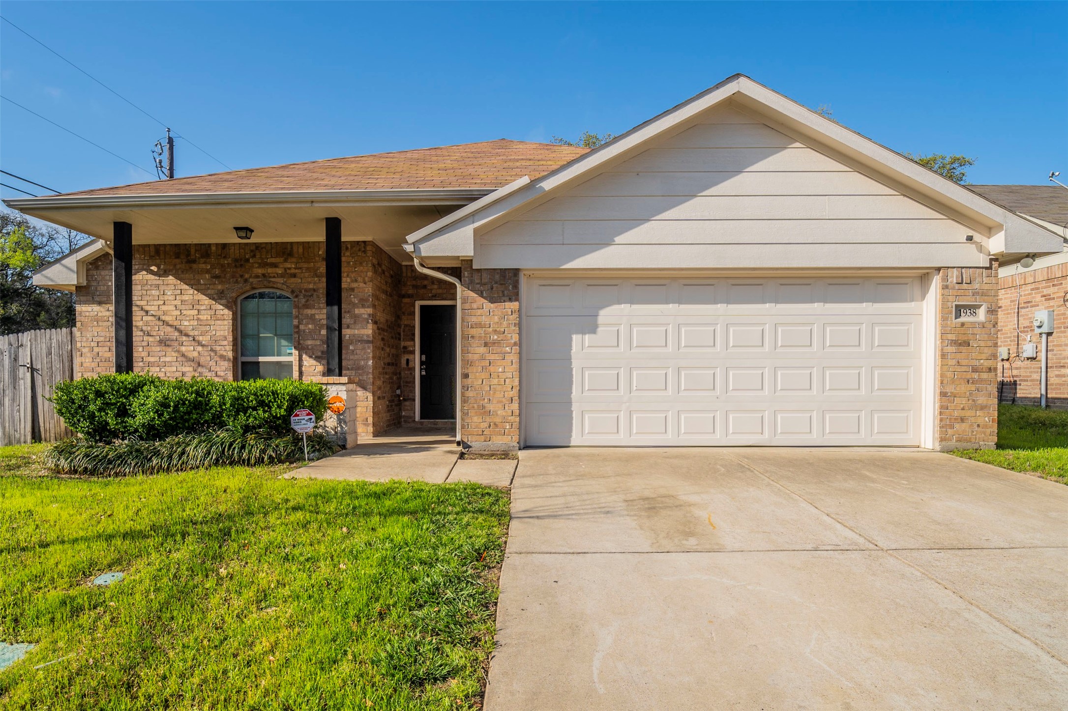 1938 Pin Oak Lane Dallas TX 75253