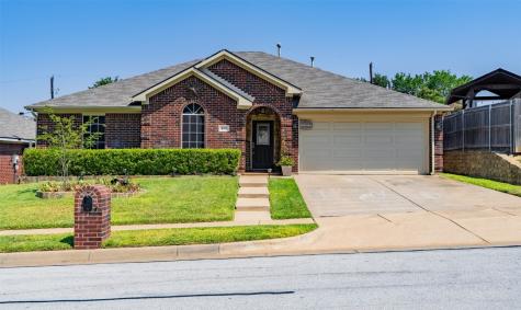 4915 Bradley Lane Arlington TX 76017