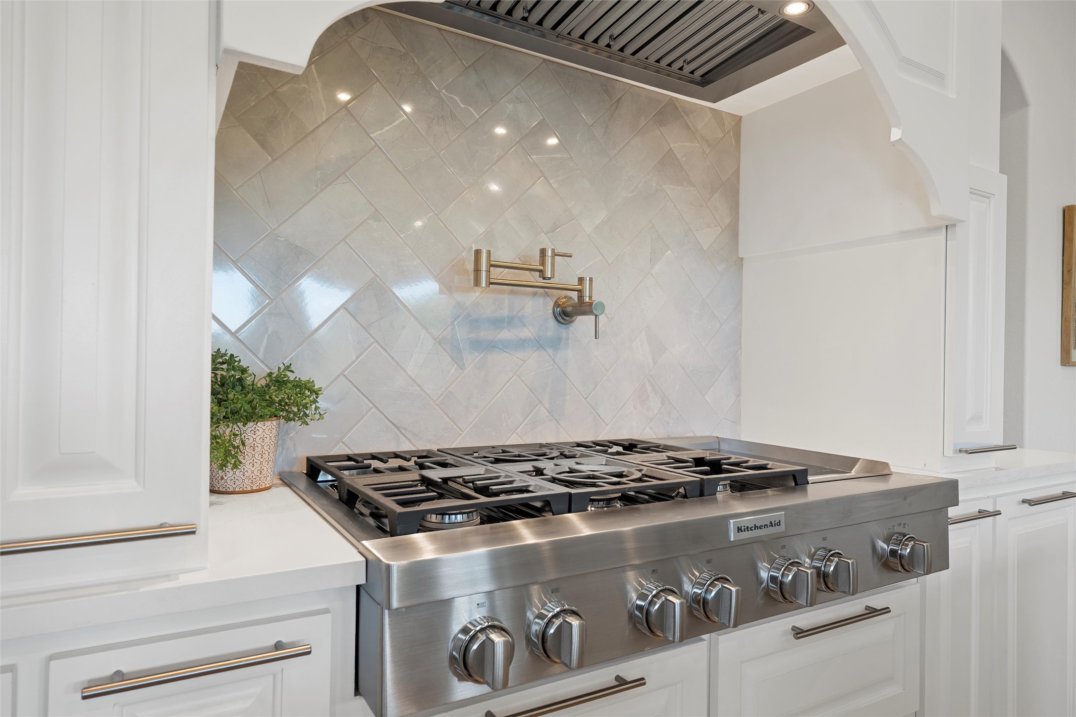 13052 Rainier Drive Woodway TX 76712