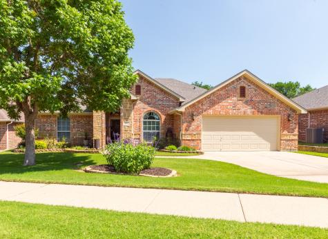 1925 Mary Ann Lane Burleson TX 76028