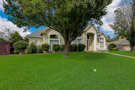 1407 Carriage Creek Drive Desoto TX 75115