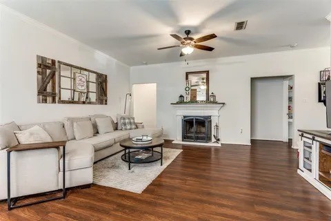 125 Timber Cross Court Azle TX 76020