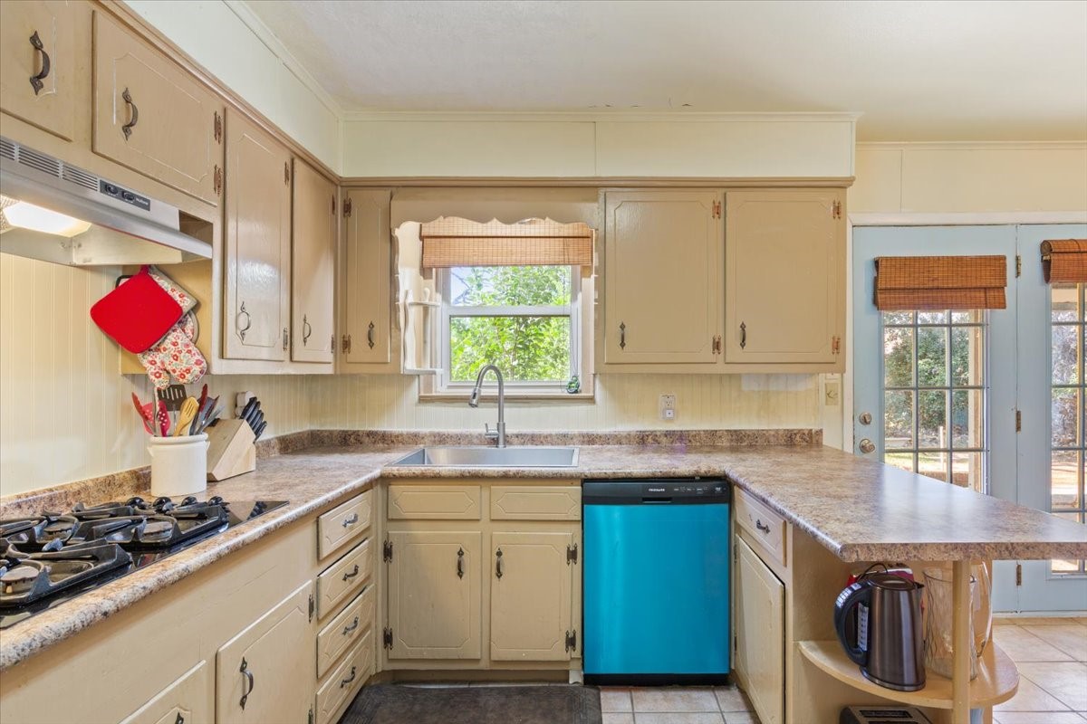 106 S Barbara Street Lacy Lakeview TX 76705