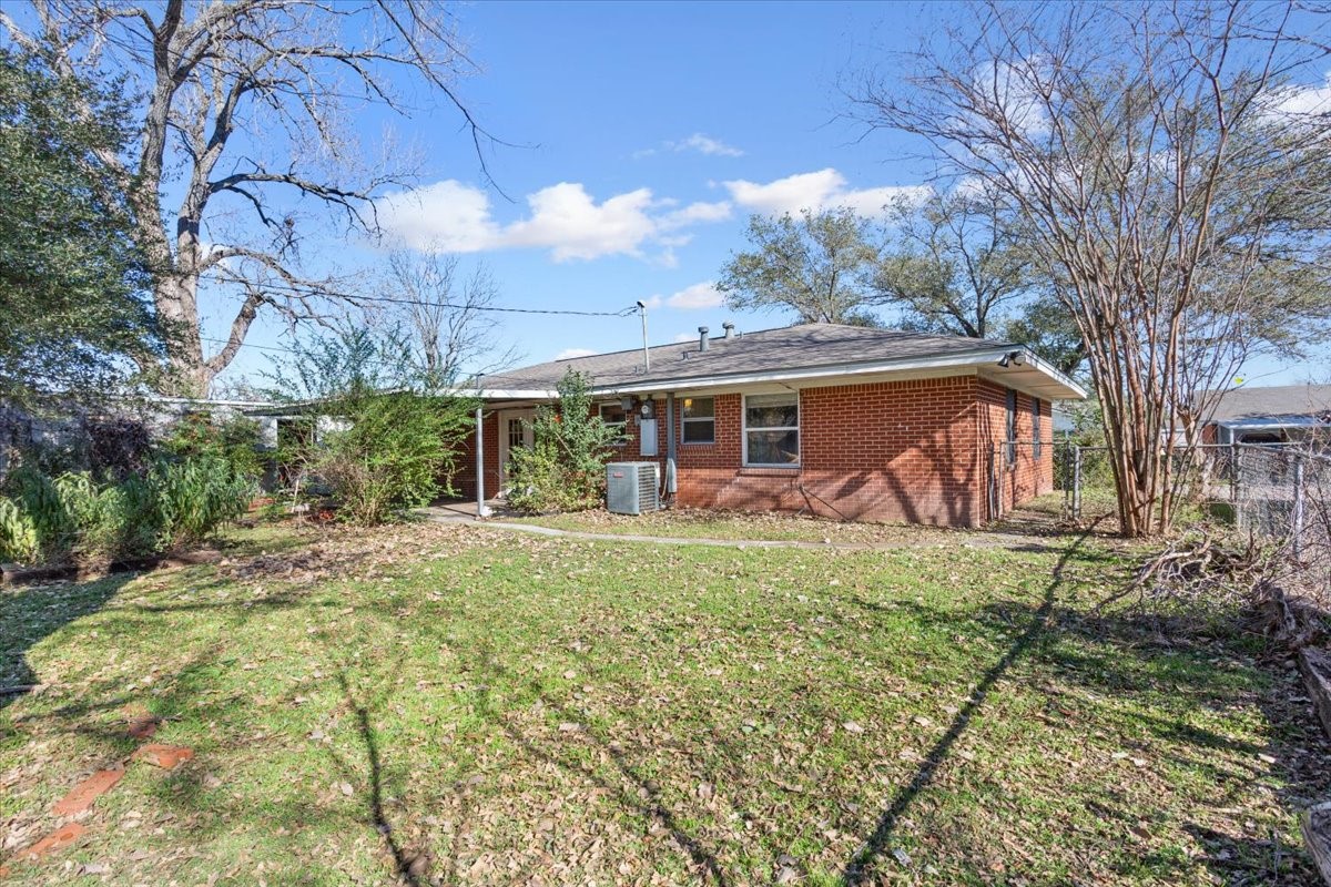 106 S Barbara Street Lacy Lakeview TX 76705