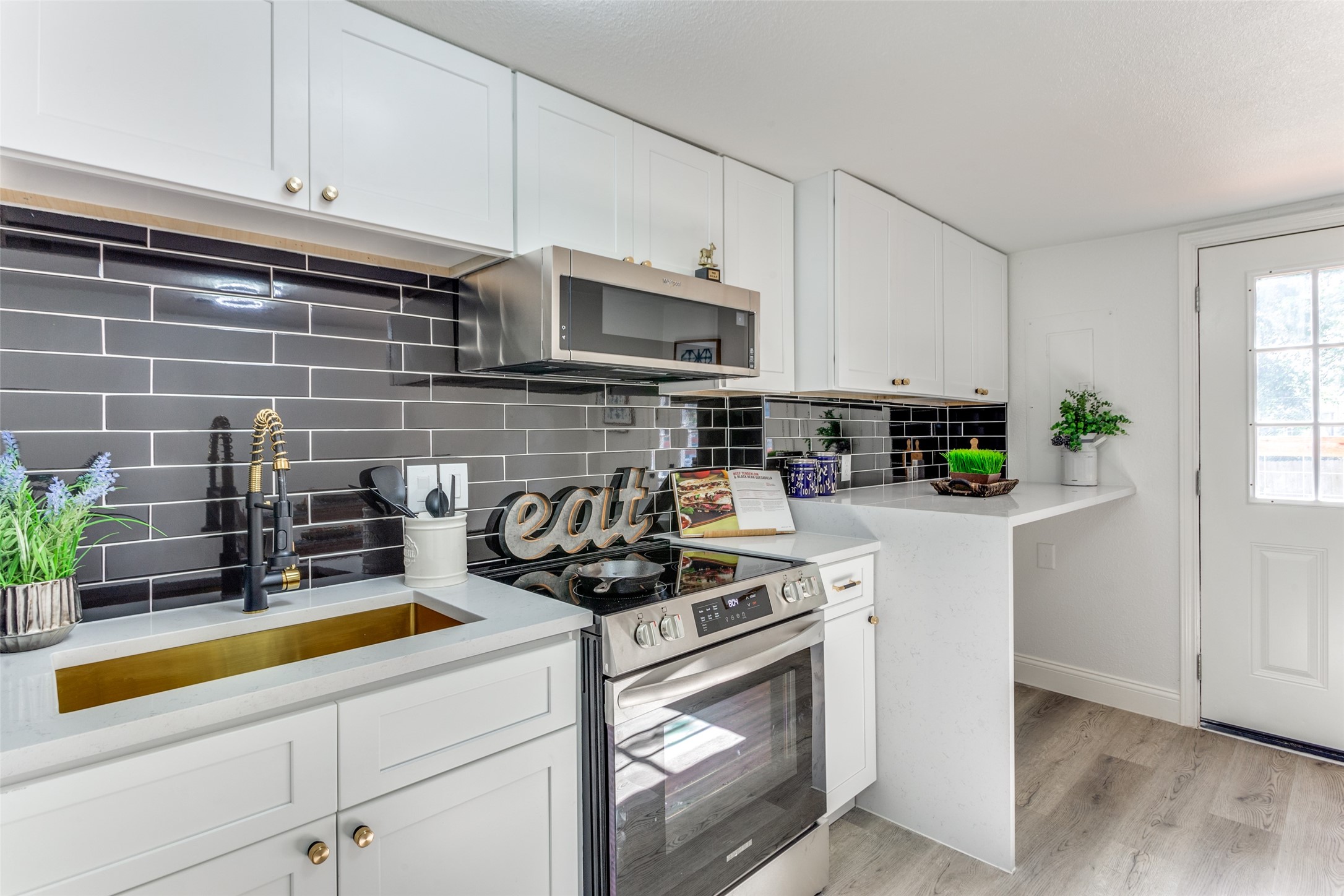 2618 Loving Avenue Fort Worth TX 76164