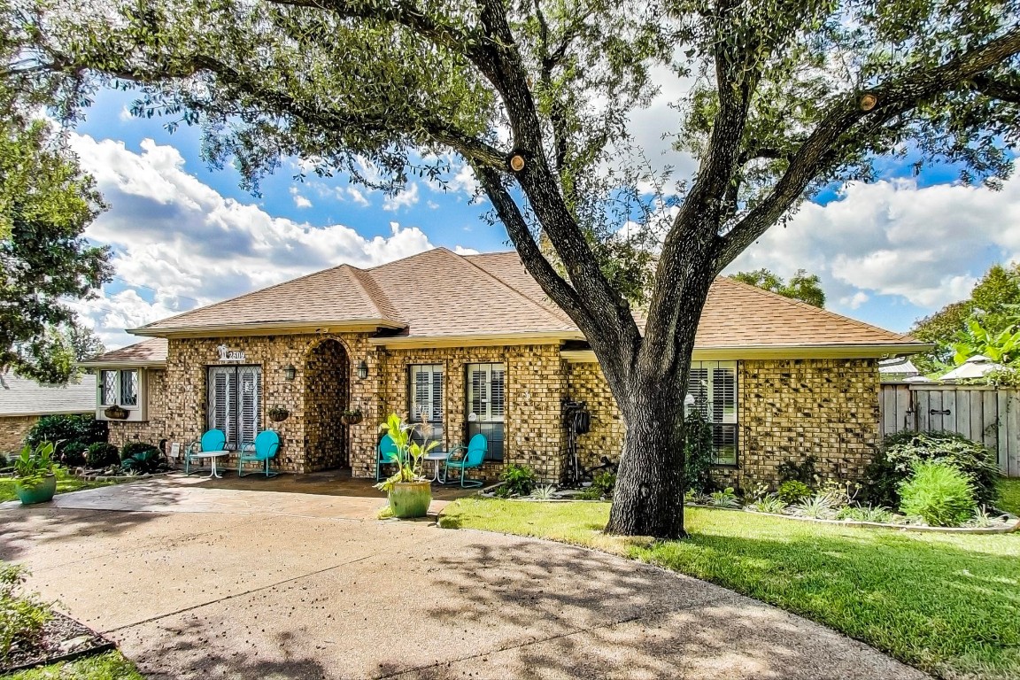 2509 Club Meadow Drive Garland TX 75041