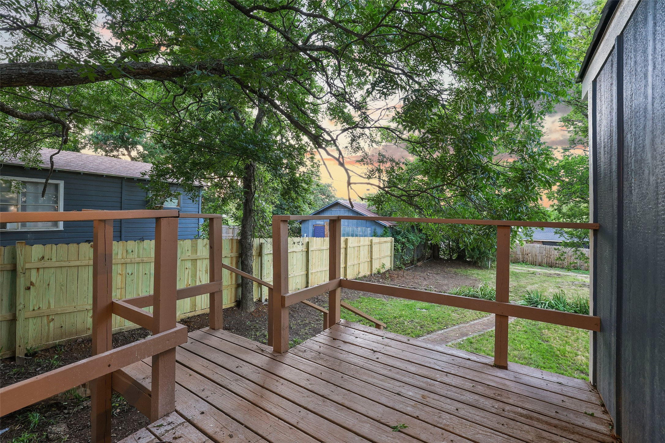 431 E Hull Street Denison TX 75021