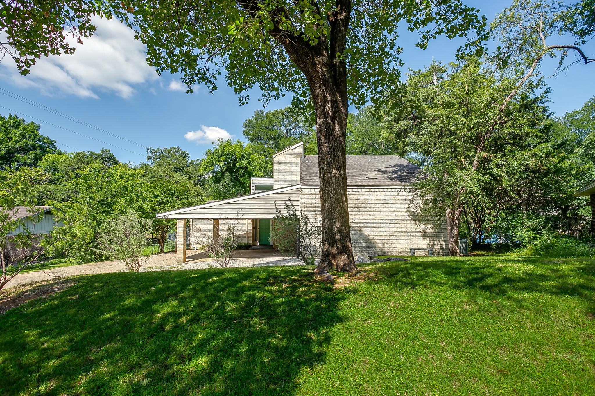 600 Eastcliff Drive Euless TX 76040