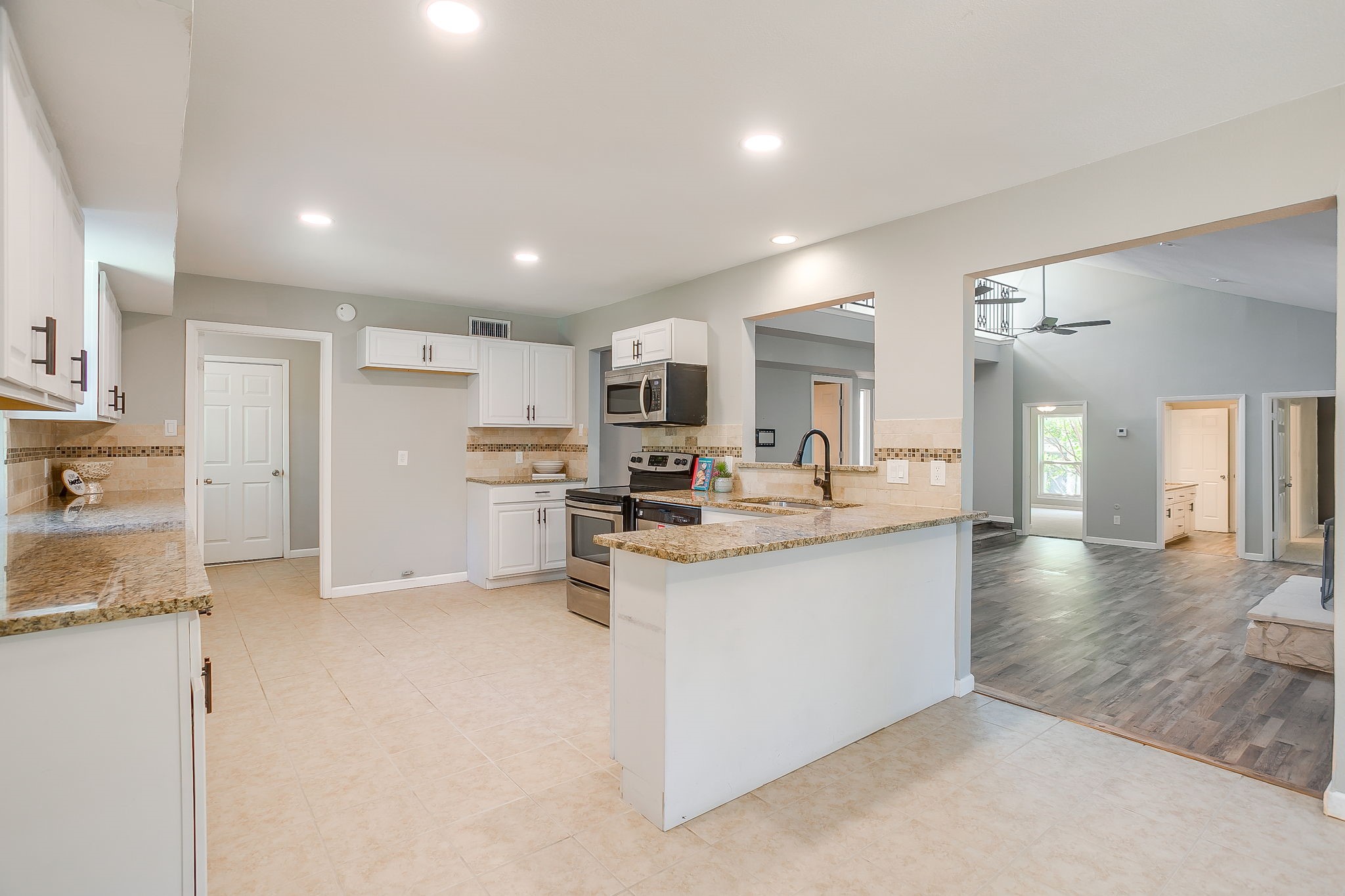 600 Eastcliff Drive Euless TX 76040