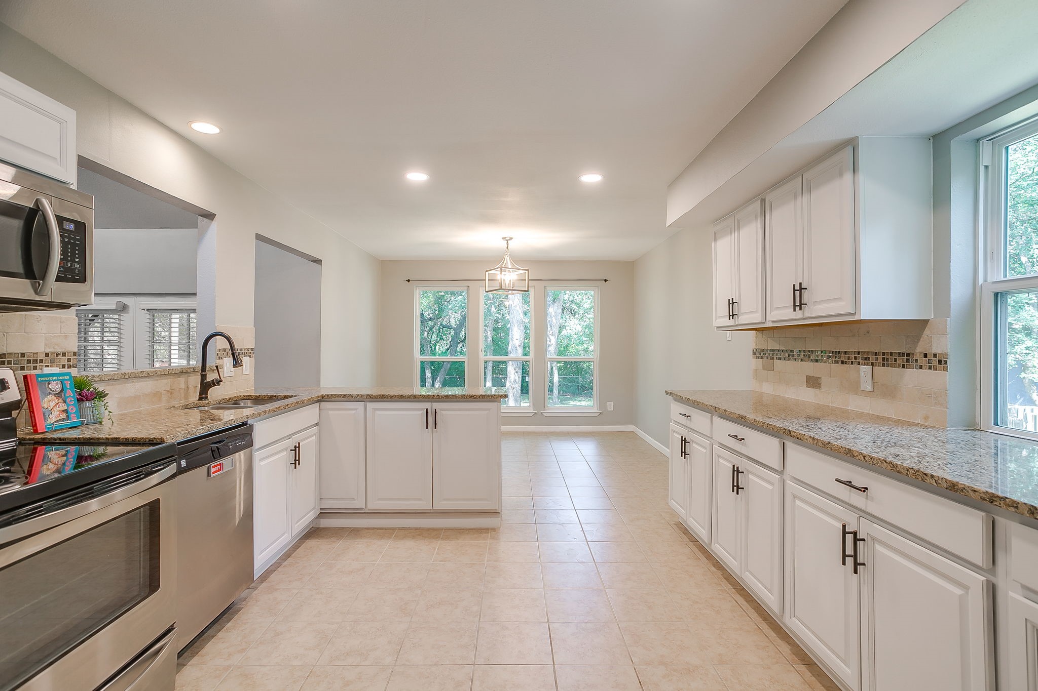 600 Eastcliff Drive Euless TX 76040