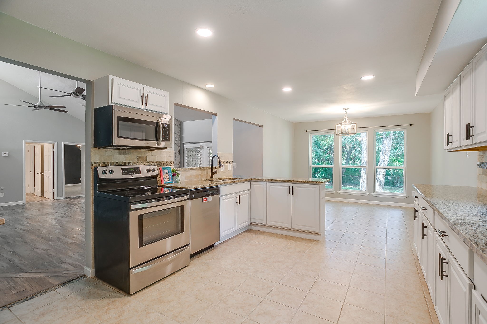 600 Eastcliff Drive Euless TX 76040