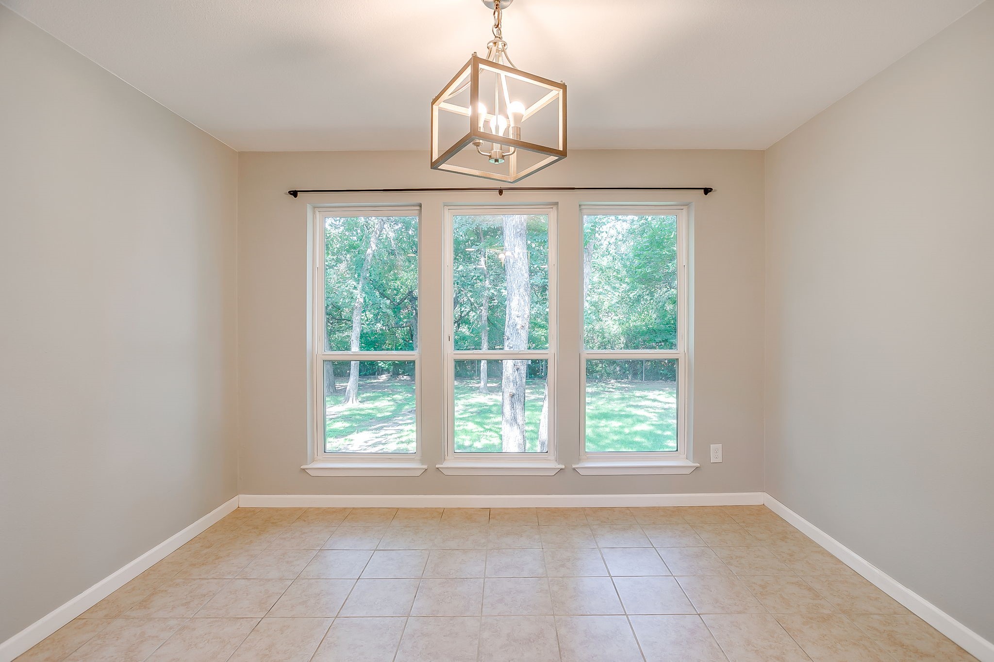 600 Eastcliff Drive Euless TX 76040