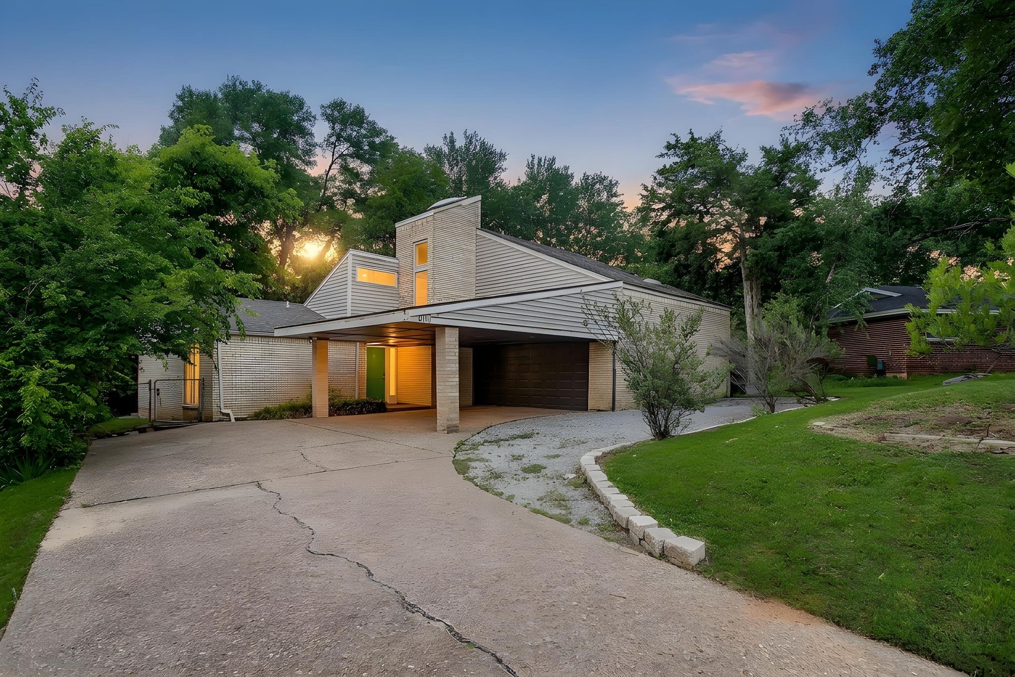 600 Eastcliff Drive Euless TX 76040