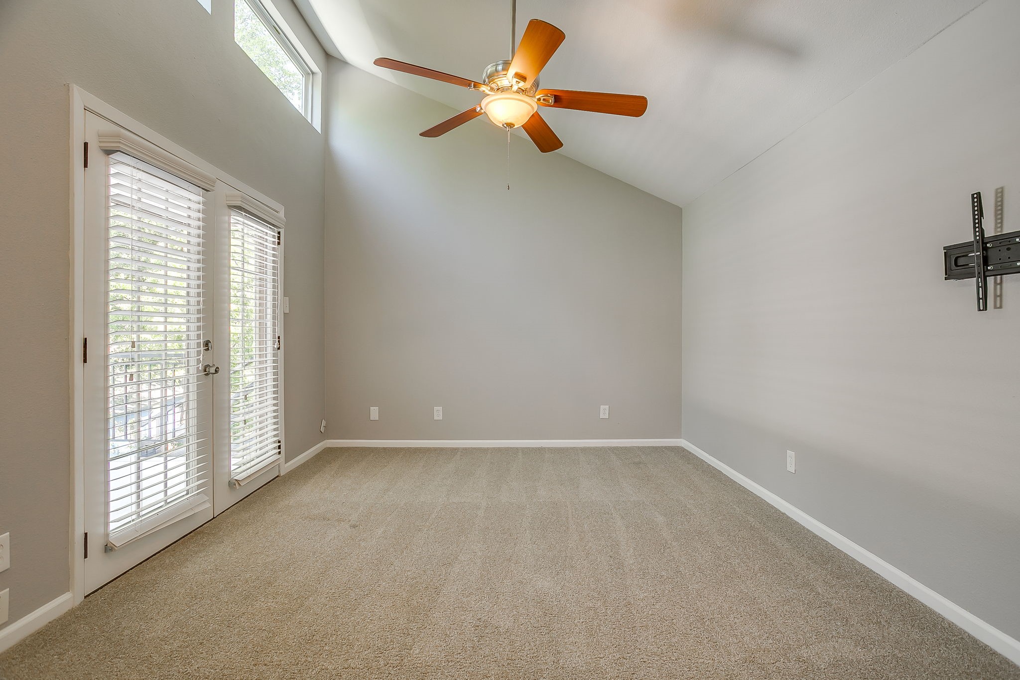 600 Eastcliff Drive Euless TX 76040