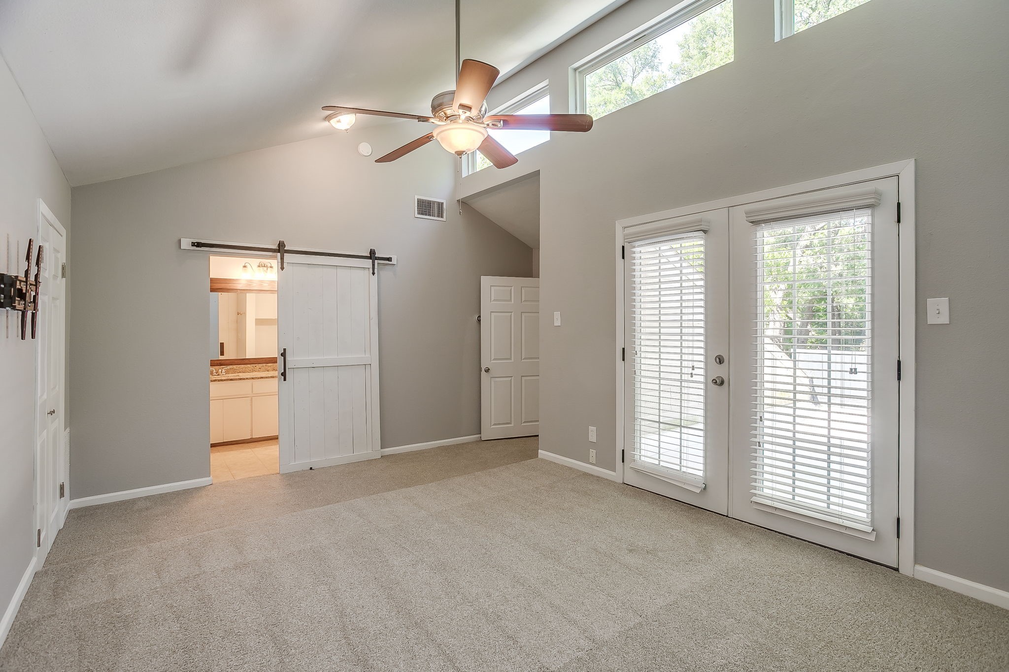600 Eastcliff Drive Euless TX 76040
