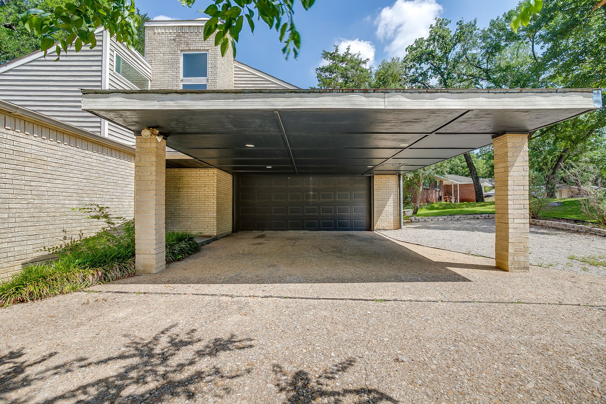 600 Eastcliff Drive Euless TX 76040