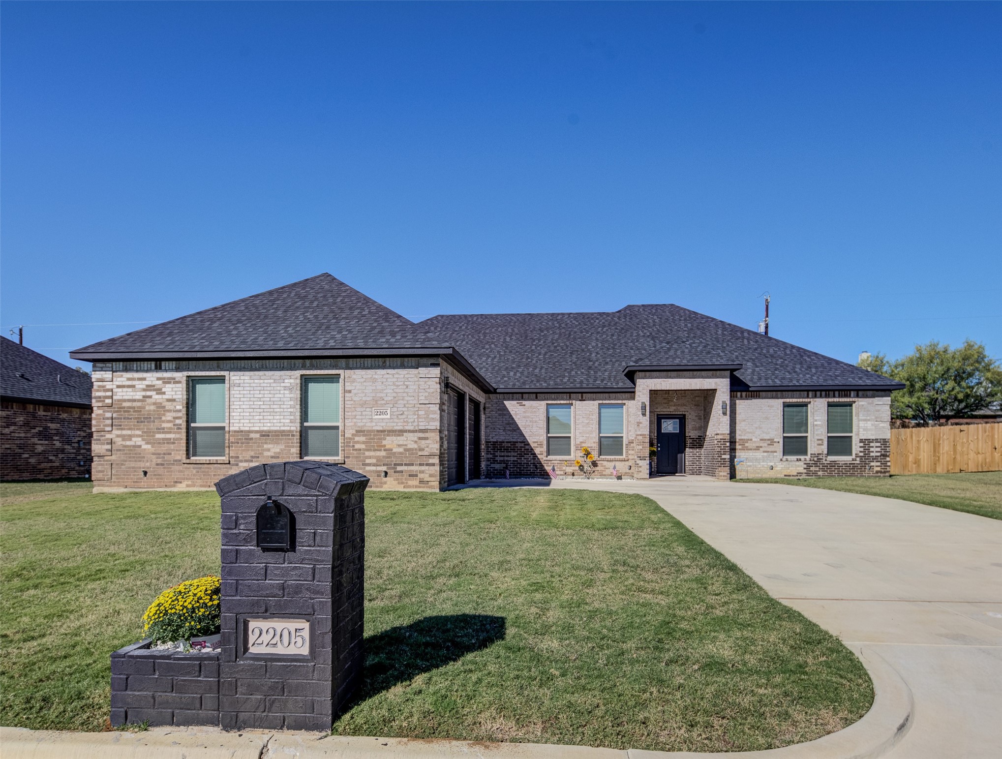 2205 Briarwood Drive Bridgeport TX 76426
