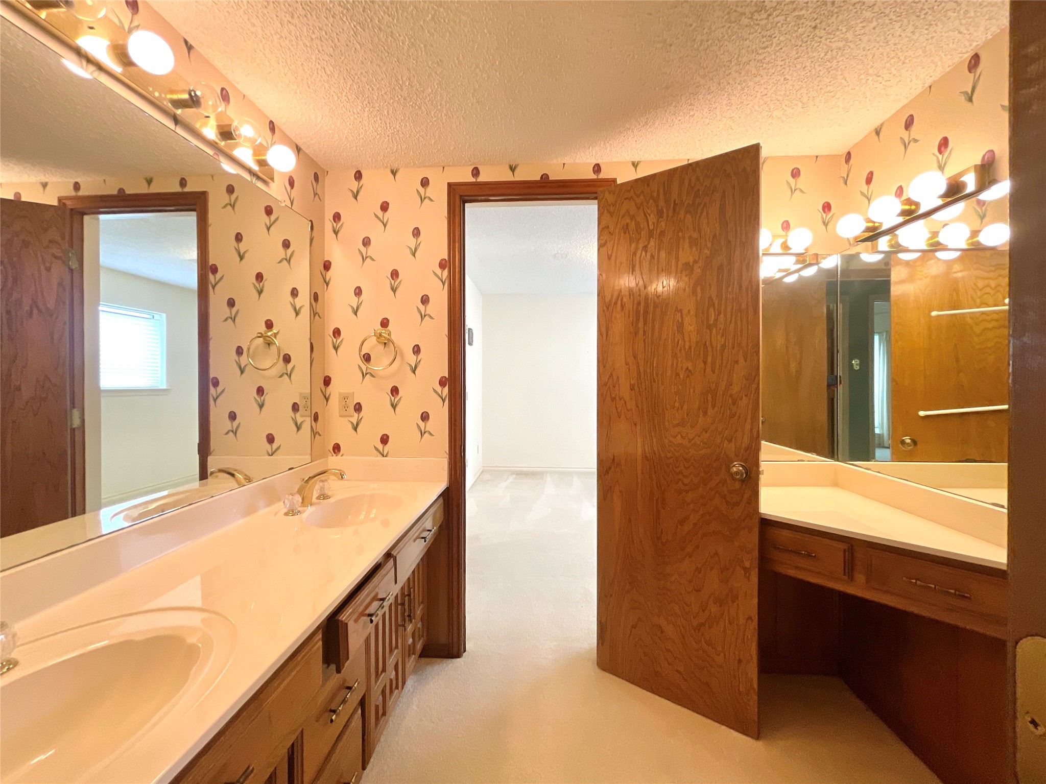 9931 Chimney Hill Lane Dallas TX 75243