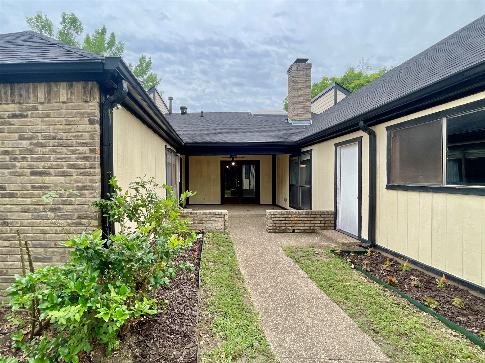 9931 Chimney Hill Lane Dallas TX 75243