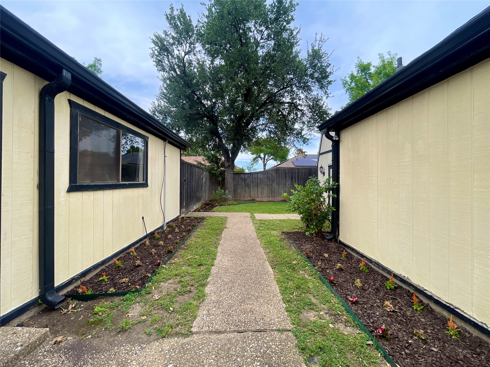 9931 Chimney Hill Lane Dallas TX 75243