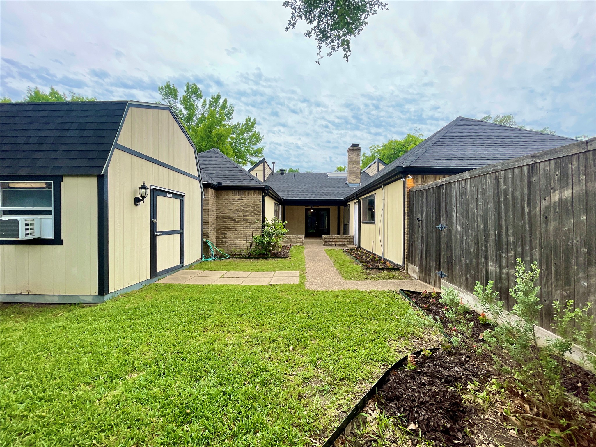 9931 Chimney Hill Lane Dallas TX 75243