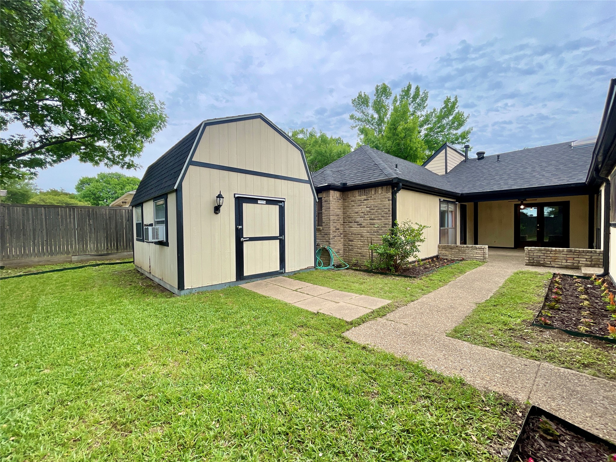 9931 Chimney Hill Lane Dallas TX 75243