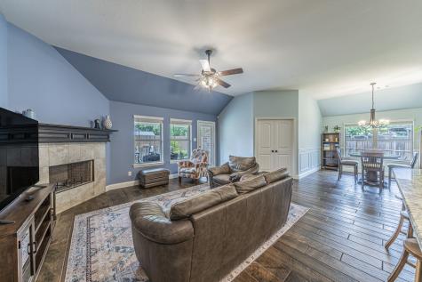 408 Valley Brook Court Waxahachie TX 75165