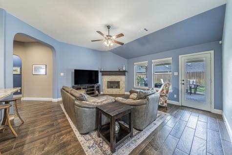 408 Valley Brook Court Waxahachie TX 75165