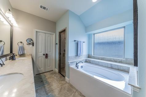408 Valley Brook Court Waxahachie TX 75165