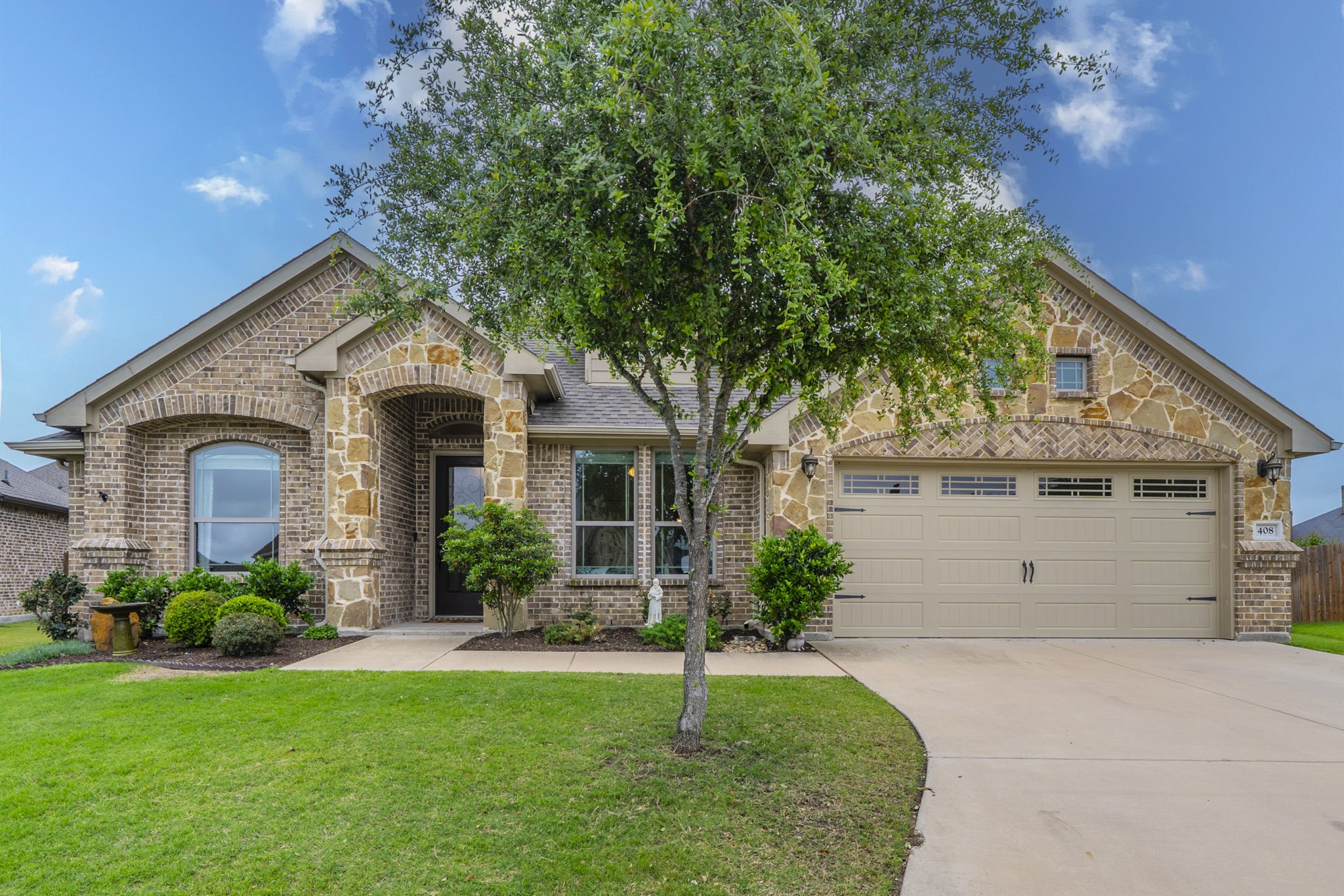 408 Valley Brook Court Waxahachie TX 75165