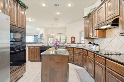 157 Charleston Lane Fate TX 75189