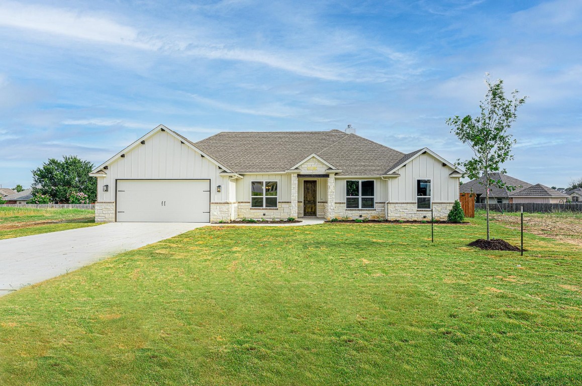 3013 Meandering Way Granbury TX 76049