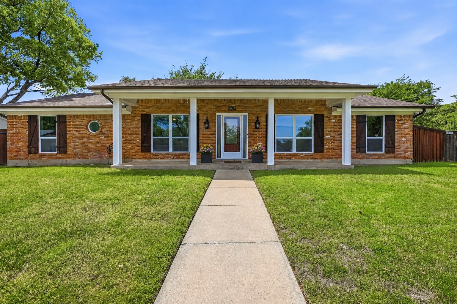 628 Robindale Court Bedford TX 76022