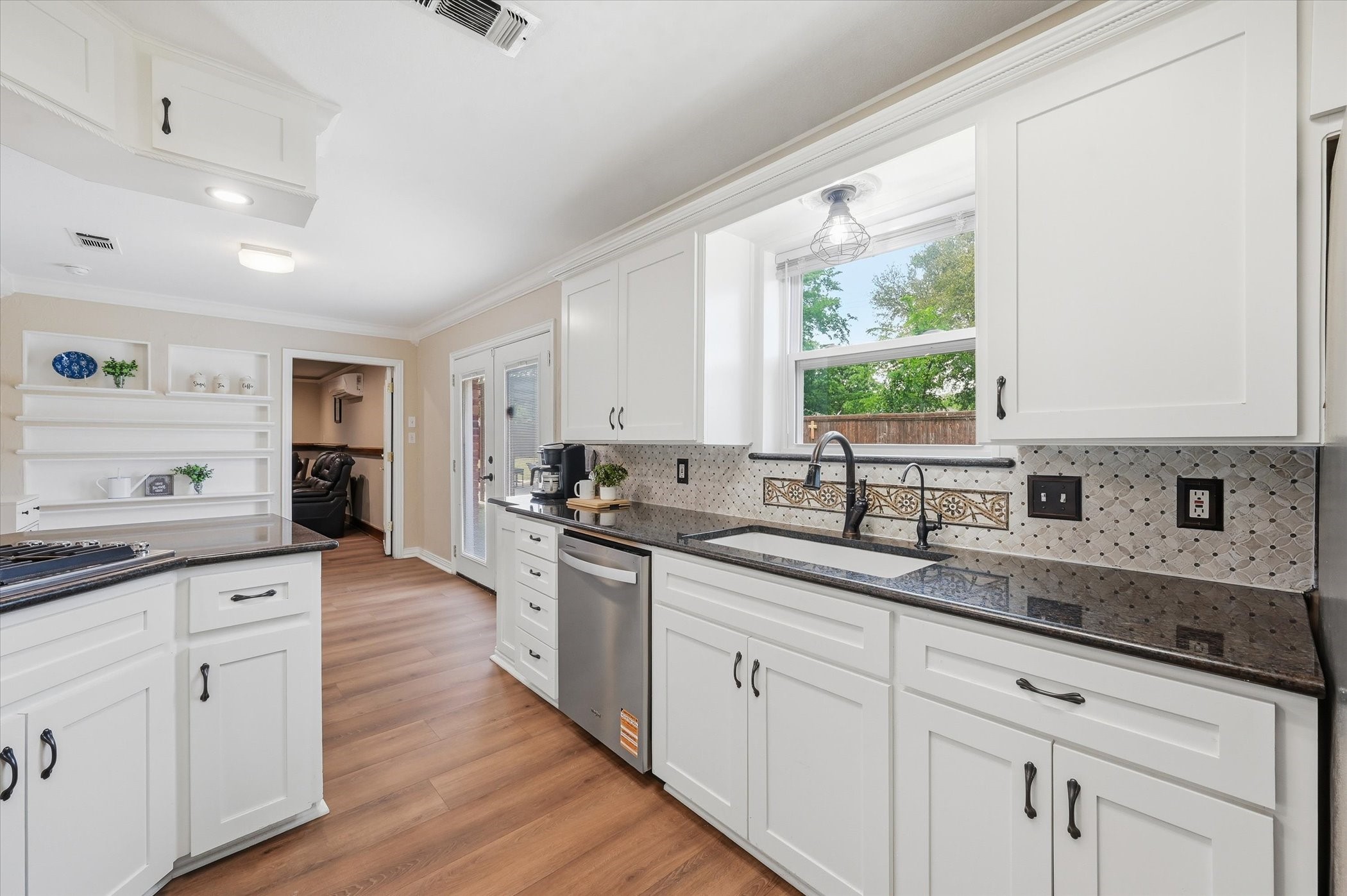 628 Robindale Court Bedford TX 76022