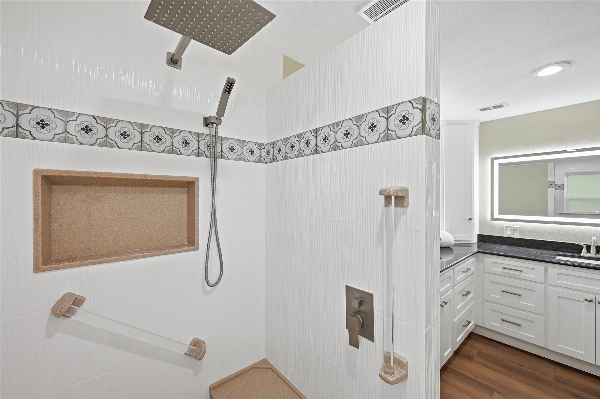 628 Robindale Court Bedford TX 76022