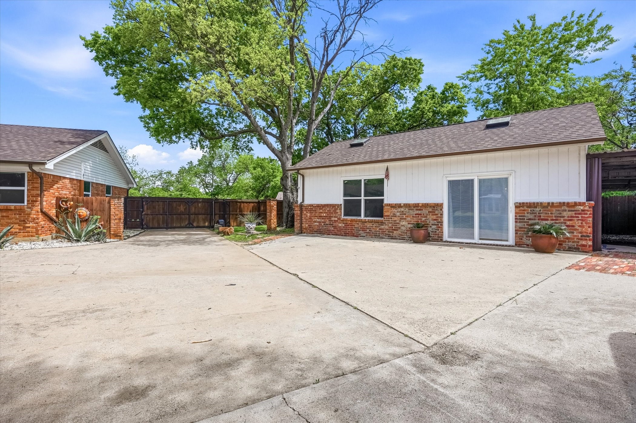 628 Robindale Court Bedford TX 76022