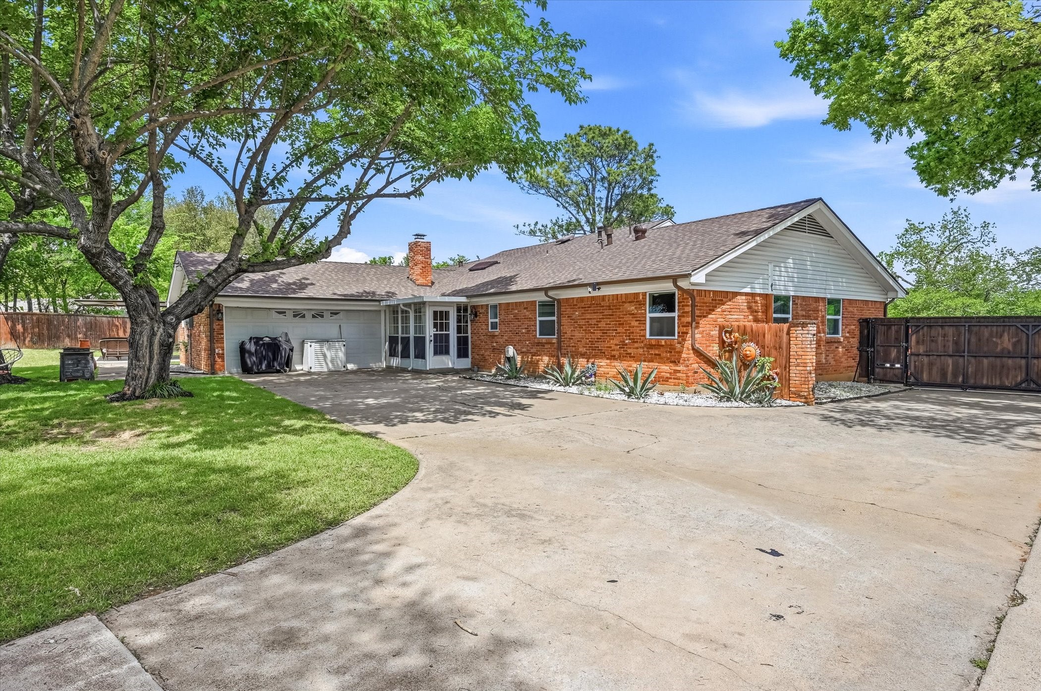 628 Robindale Court Bedford TX 76022
