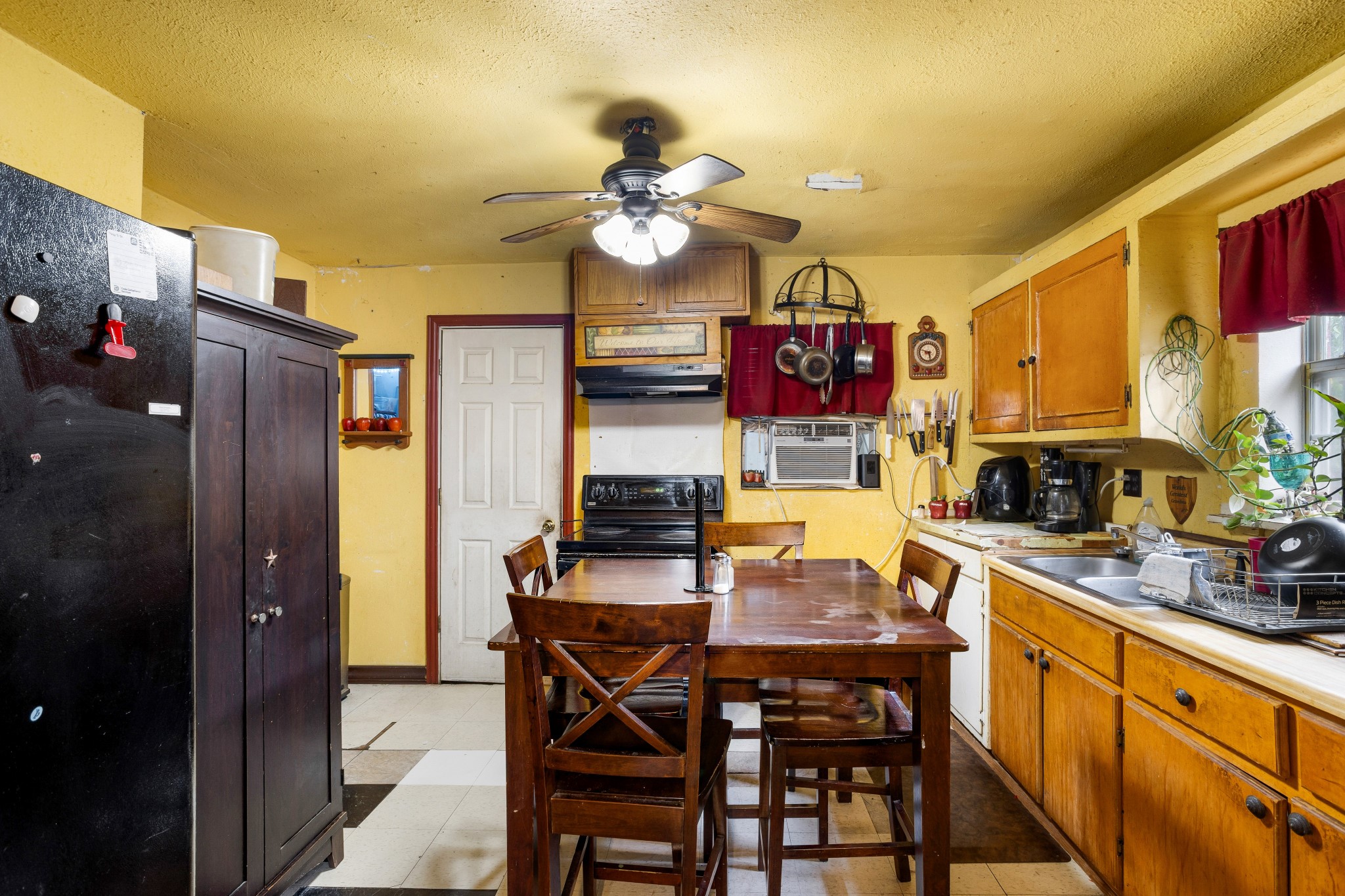 2431 Britton Drive Dallas TX 75216