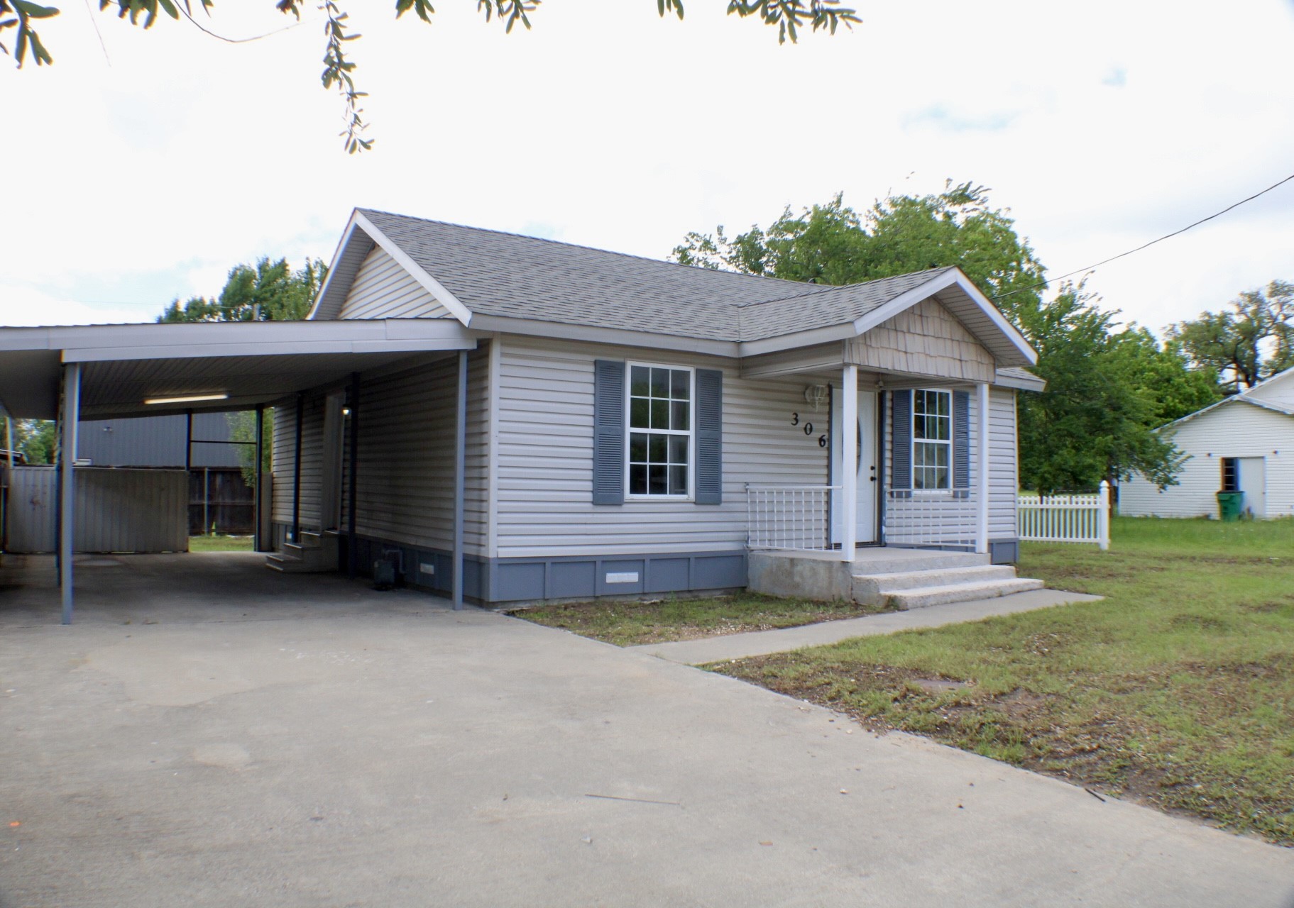 306 Henrietta Street Nocona TX 76255