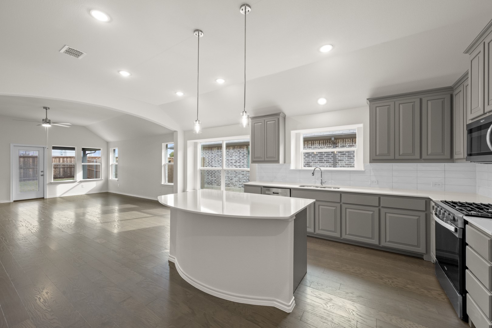 810 Misty Lane Cleburne TX 76033