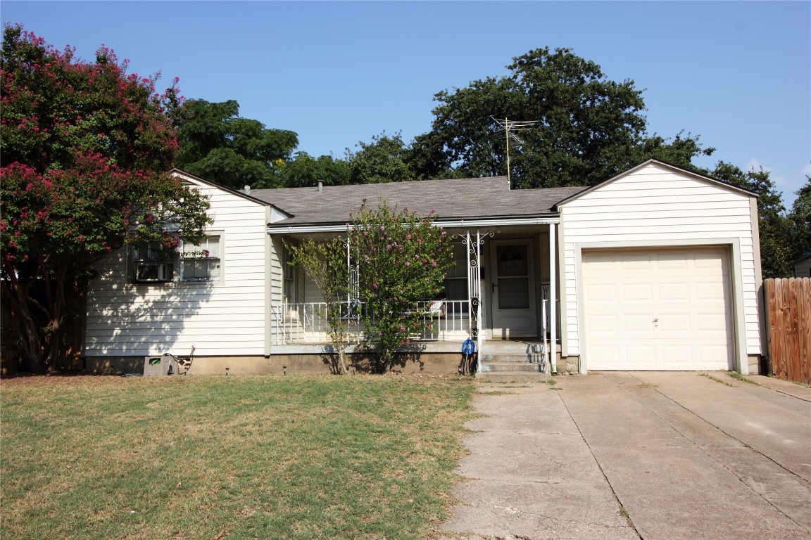 2916 Eastridge Drive Haltom City TX 76117