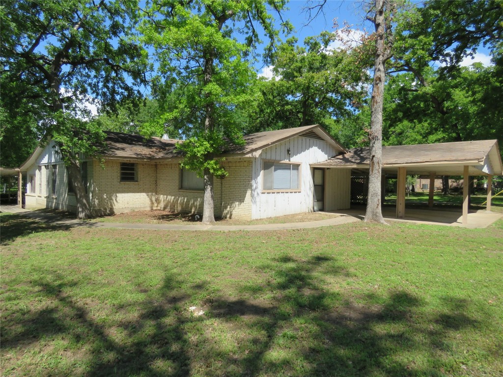 127 Camino Robles Street Gun Barrel City TX 75156