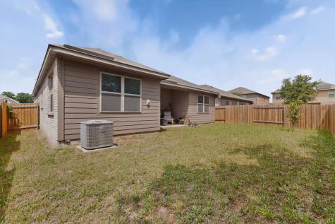 433 Cross Ridge Circle N Fort Worth TX 76120
